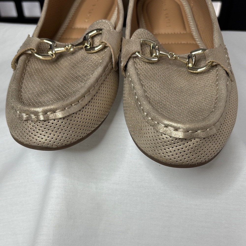 🤍 Kelly & Katie Metallic Loafers Chic Slip-On Comfort Size 7.5 NWT 🤍 - Picture 5 of 13